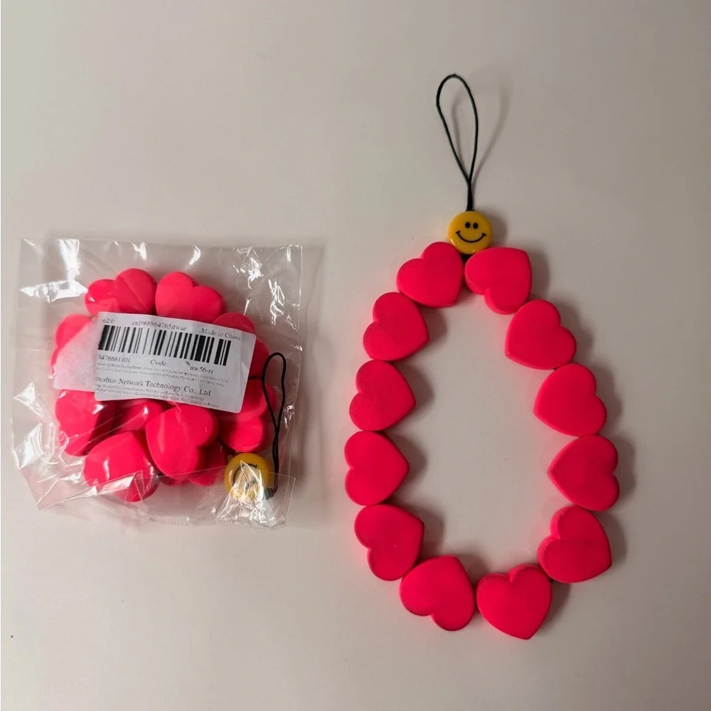 💖 Neon Pink Happy Face Phone Charm – Kawaii / Coquette / Soft Girl 💖